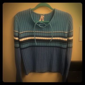 derek heart sweater